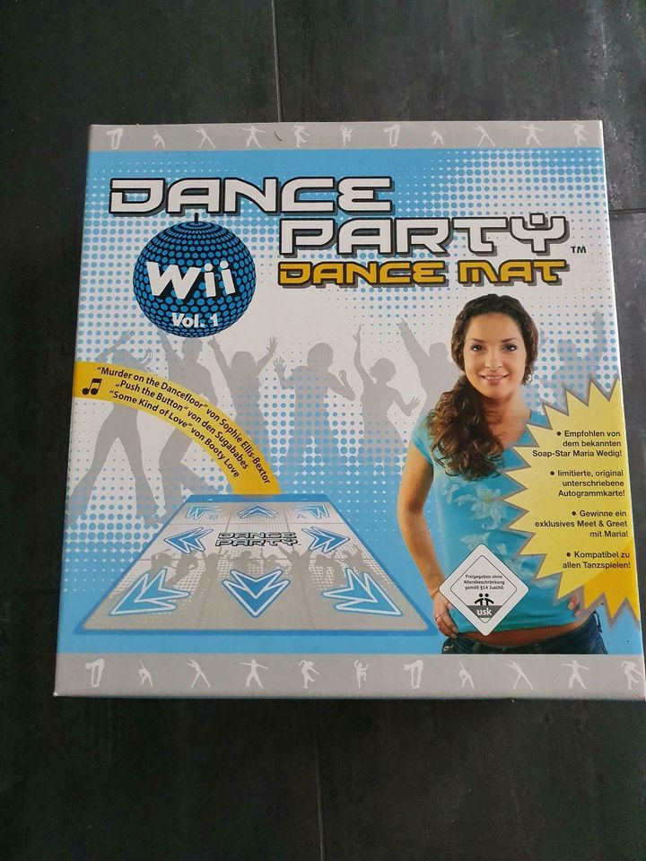 Wii Dance Party Spiel inkl.Matte in Grebenstein