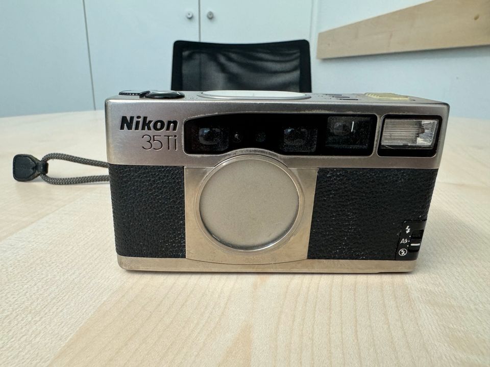 Nikon 35Ti, Kamera analog, analoge Filmkamera in Mainz