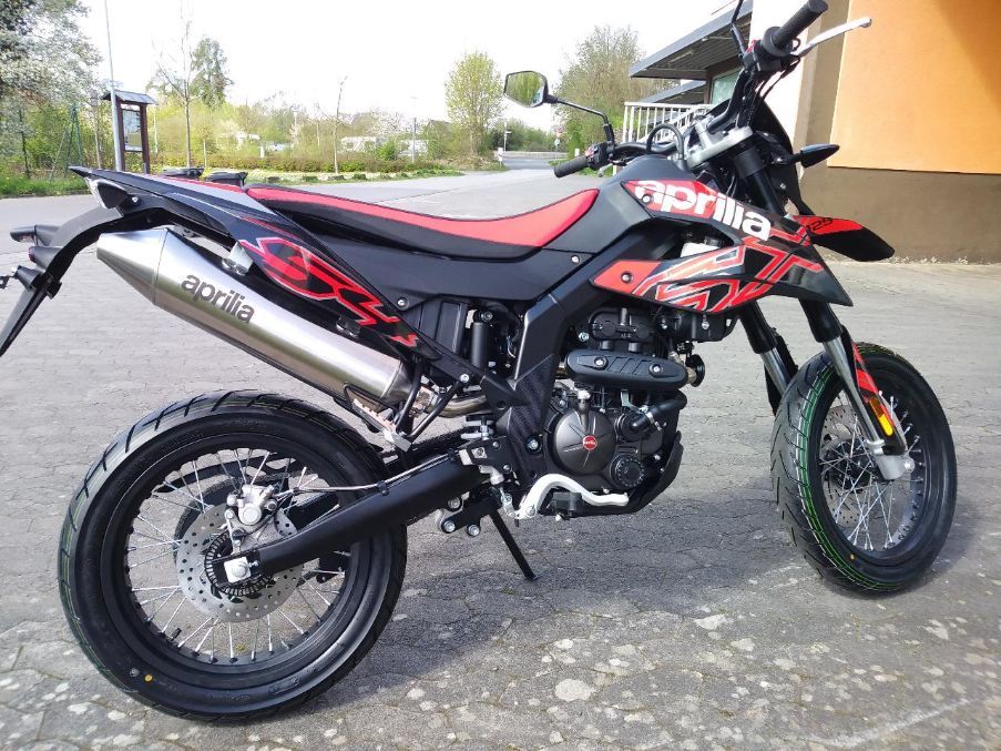 Aprilia SX 125 Supermoto ABS, NEU,Aktion, Black Spider in Mellrichstadt