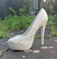 sexy High Heels Pumps, weiß - Glitzer + Perlen - wedding Hochzeit Frankfurt am Main - Ostend Vorschau