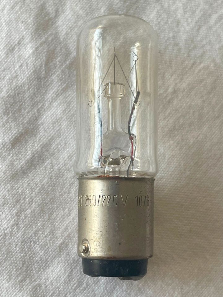 Vintage Osram Lampen Glühbirnen Leuchten klein B15d 01677 B in Hamburg