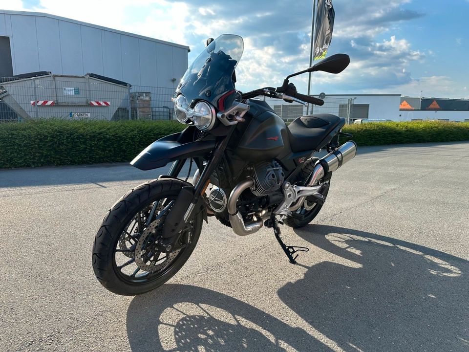 Moto Guzzi V85 Strada in Anröchte