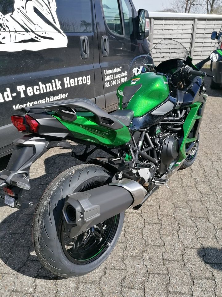 Kawasaki Ninja H2 SX / 2023 Vorführer Plus 3 Jahre Garantie in Eggebek