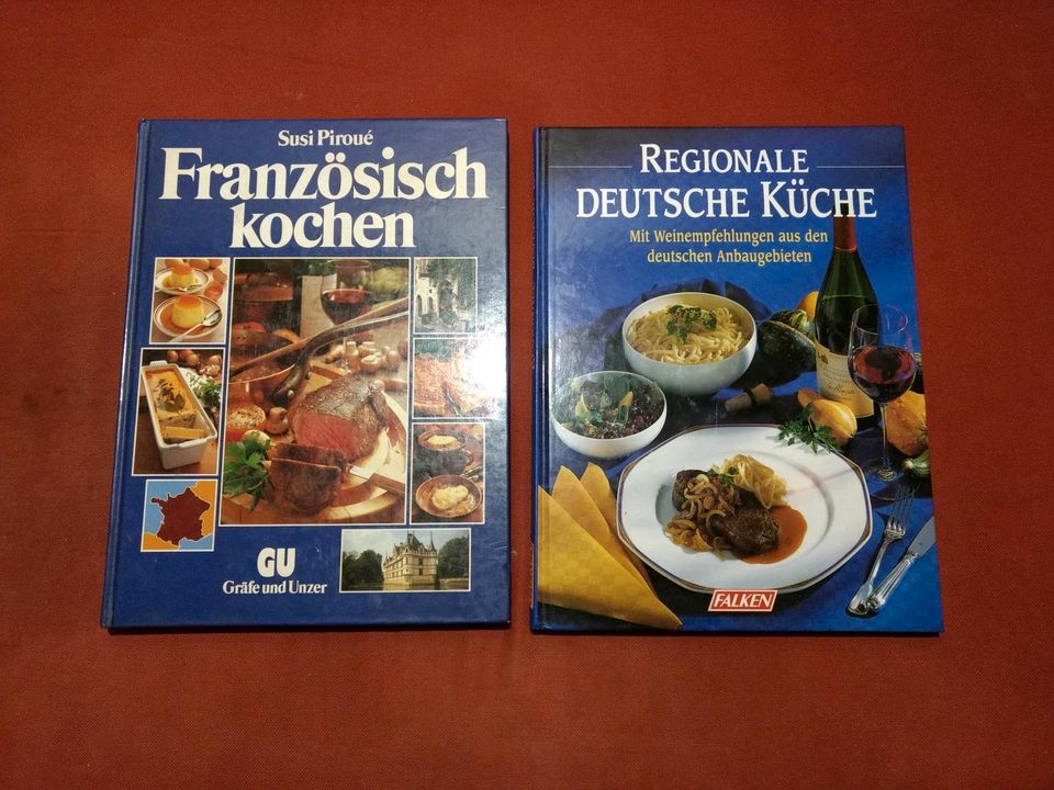 2 Kochbücher, Französisch kochen, Regionale Deutsche Küche, je 1€ in Gießen