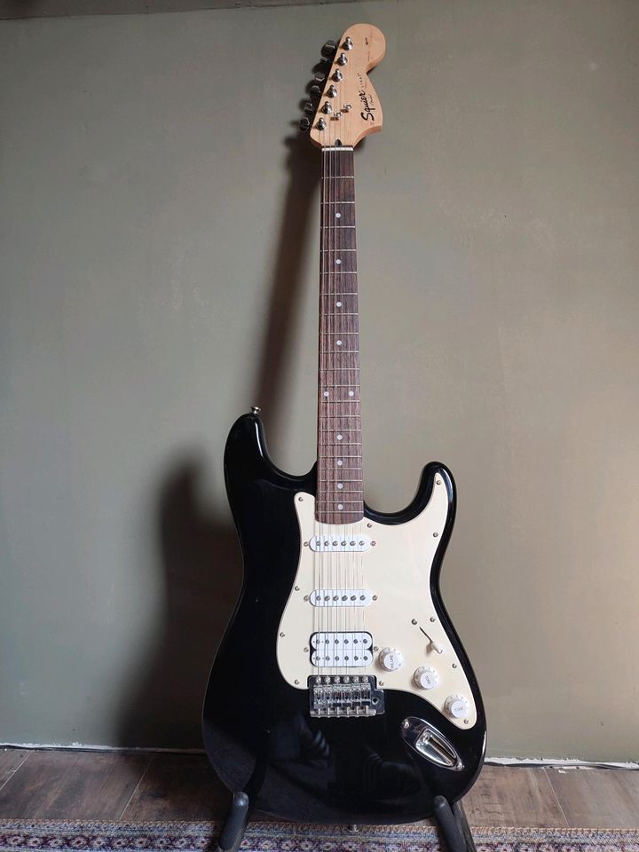 Squier Stratocaster Affinity mit Ibanez Amp in Rheinau