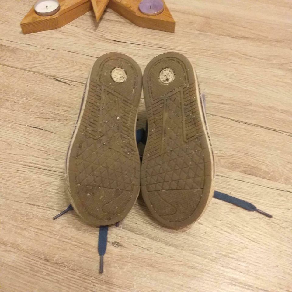 Kinderschuh / Halbschuh mit Reißverschluss von VENICE Größe 25 in Auerbach (Vogtland)