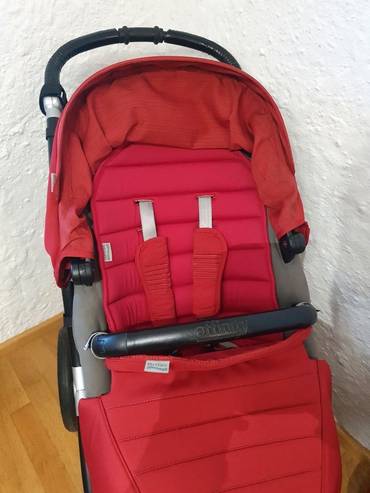 Britax Affinity Kinderwagen mit Babywanne in Durach