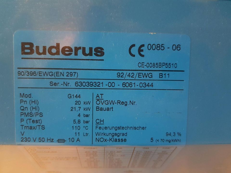 Buderus Gas Heizkessel G144 mit Regelung RC 30 Leistung 20 kW in Saarbrücken