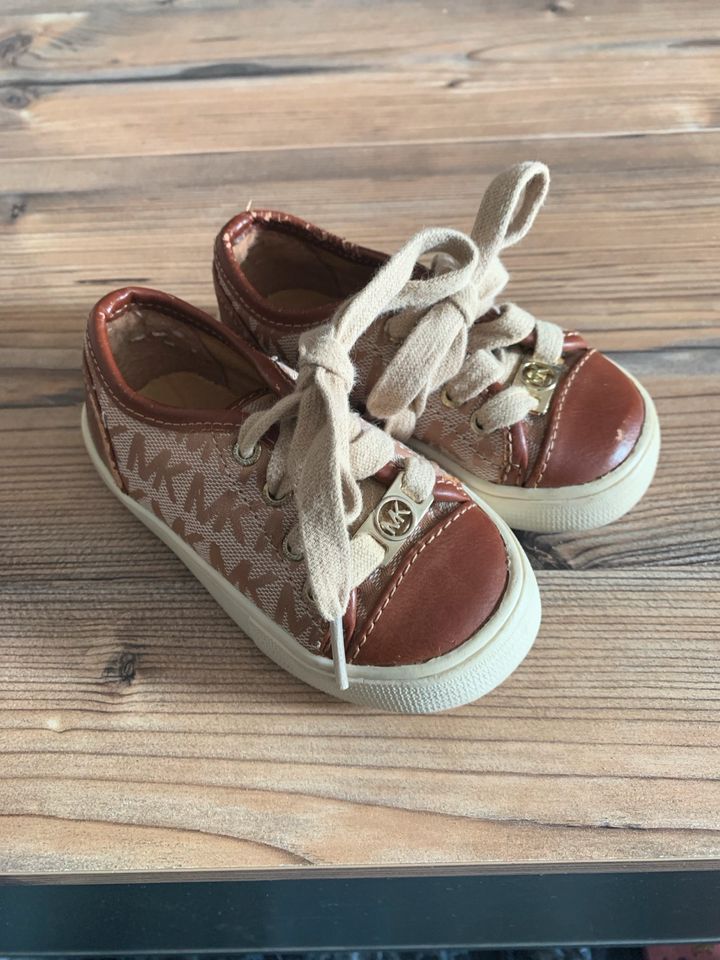 Schuhe in 22 in Cottbus
