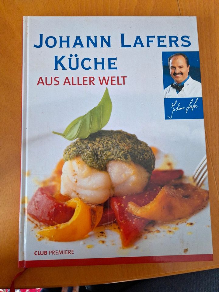 2"Johann  Lafers Küche aus  aller Welt " Kochbuch in Wedemark