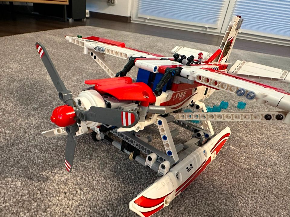 Lego Technic 42040 Löschflugzeug in Wuppertal