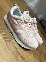 Calvin Klein Sneaker Schuhe Turnschuhe Damen 38 rosa Sachsen - Limbach-Oberfrohna Vorschau
