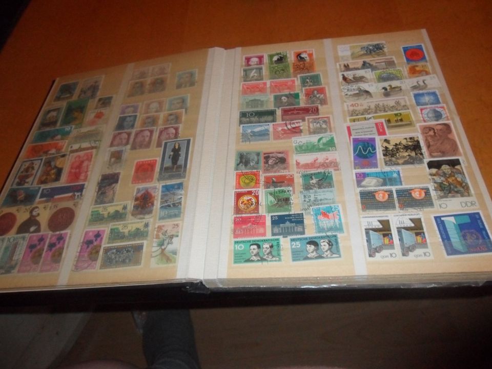 Briefmarkenalbum DDR in Lohfelden