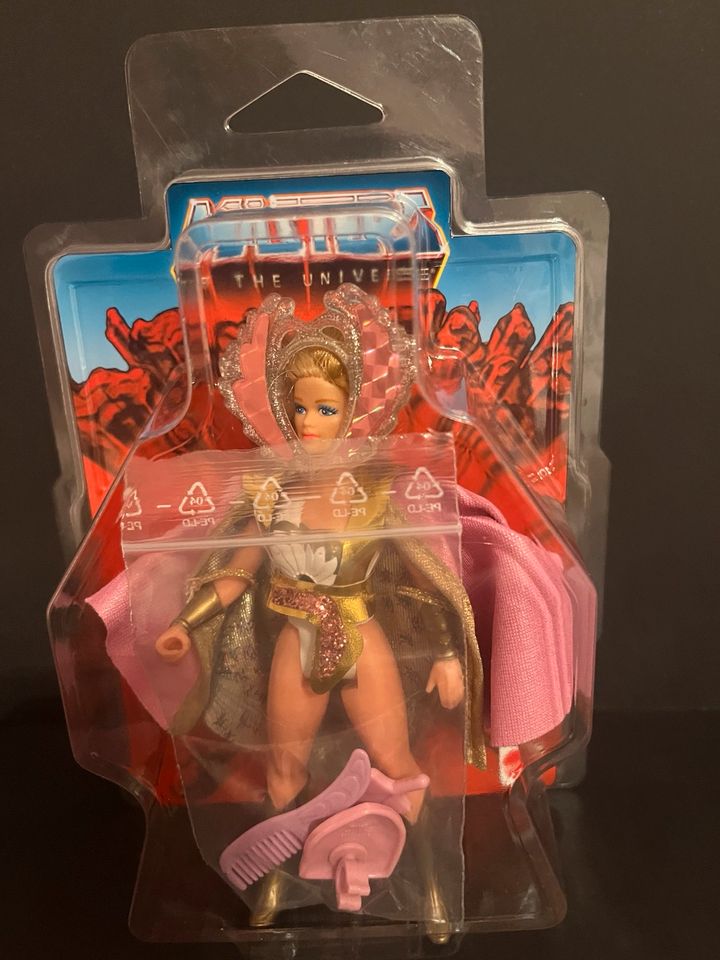 Motu Figur She-Ra/ 1A Traum Zustand /Vitrine /100% komplett in Karlsruhe