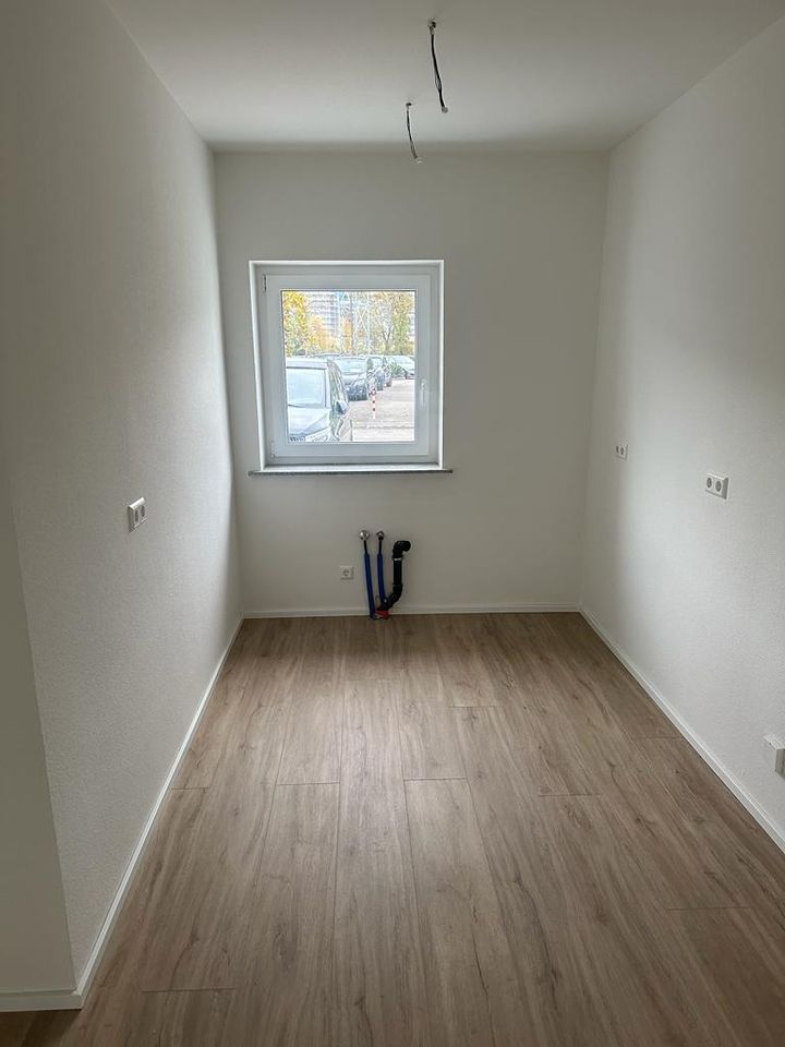 ** Sichere Kapitalanlage** 3,5-Zimmer-Erdgeschosswohnung mit modernem Schnitt, Terrasse und Garten! in Esslingen