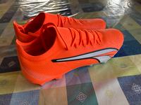 Fußballschuhe, Puma Stollenschuhe NEU Hessen - Dornburg Vorschau