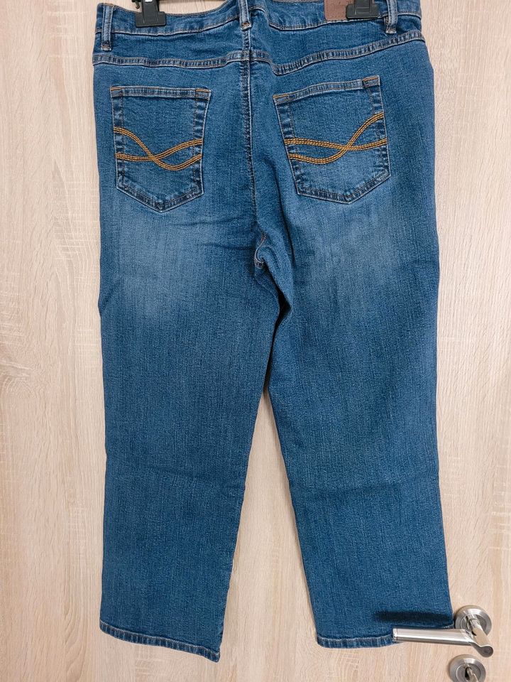 Damen 3/4 Jeans in Maisach