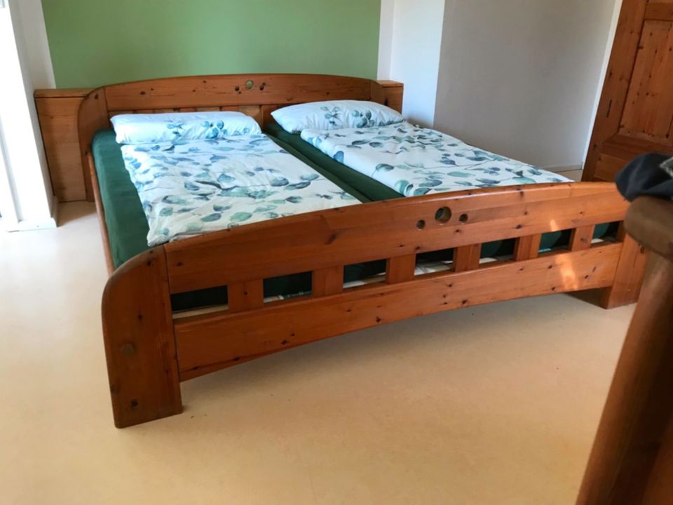 Wasa Schlafzimmer Bett Vollholz Massivholz in Bayern - Riedenburg | eBay  Kleinanzeigen ist jetzt Kleinanzeigen