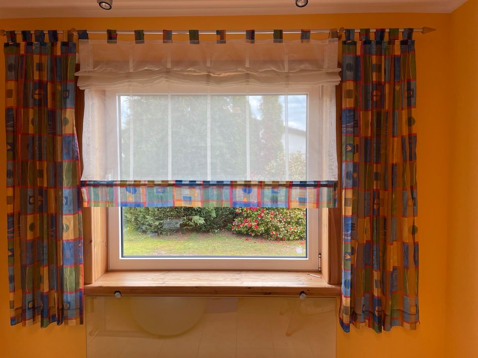 Fenstervorhang mit Stange in Bous
