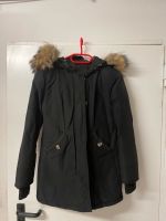 Winterjacke Gr. S mit echtes Fell Kr. München - Garching b München Vorschau