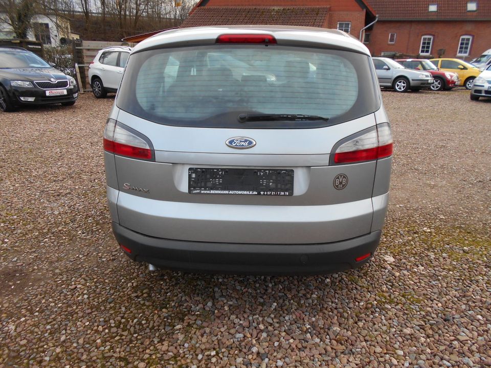 Ford S-Max 2,0i/7-Sitzer/Klimaaut./MFL/Gepflegt/Tüv neu in Stadthagen