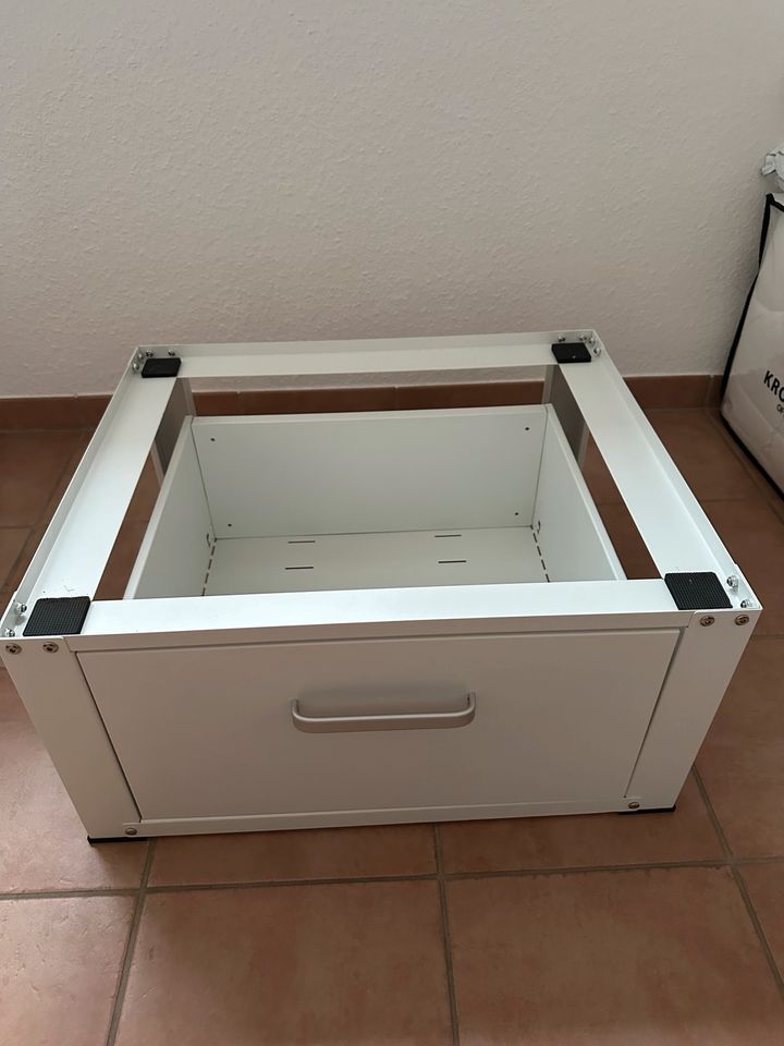 Waschmaschinenuntergestell mit Schublade in weiß, neu in Wiesbaum