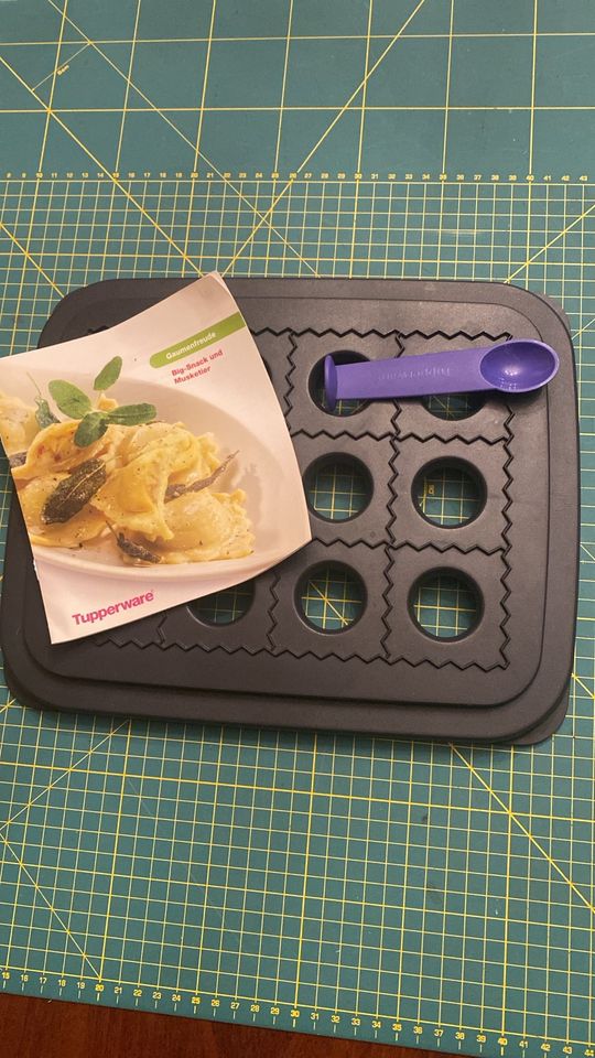 Tupperware happy Snack Maultaschen Pizza,taschen oder für Süßes? in Herbertingen