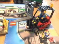 LEGO City Set 7733 Frachttruck mit Gabelstapler Preis VB 80€ Bayern - Burglauer Vorschau