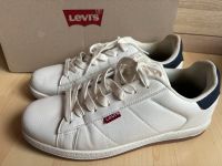 Levi’s Levis Sneaker Turnschuhe weiß Gr. 40 Hessen - Nidda Vorschau