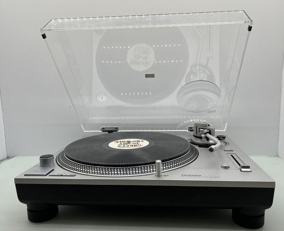 Technics SL-1200GR Plattenspieler silber SL 1200GR Turntable DJ in Berlin