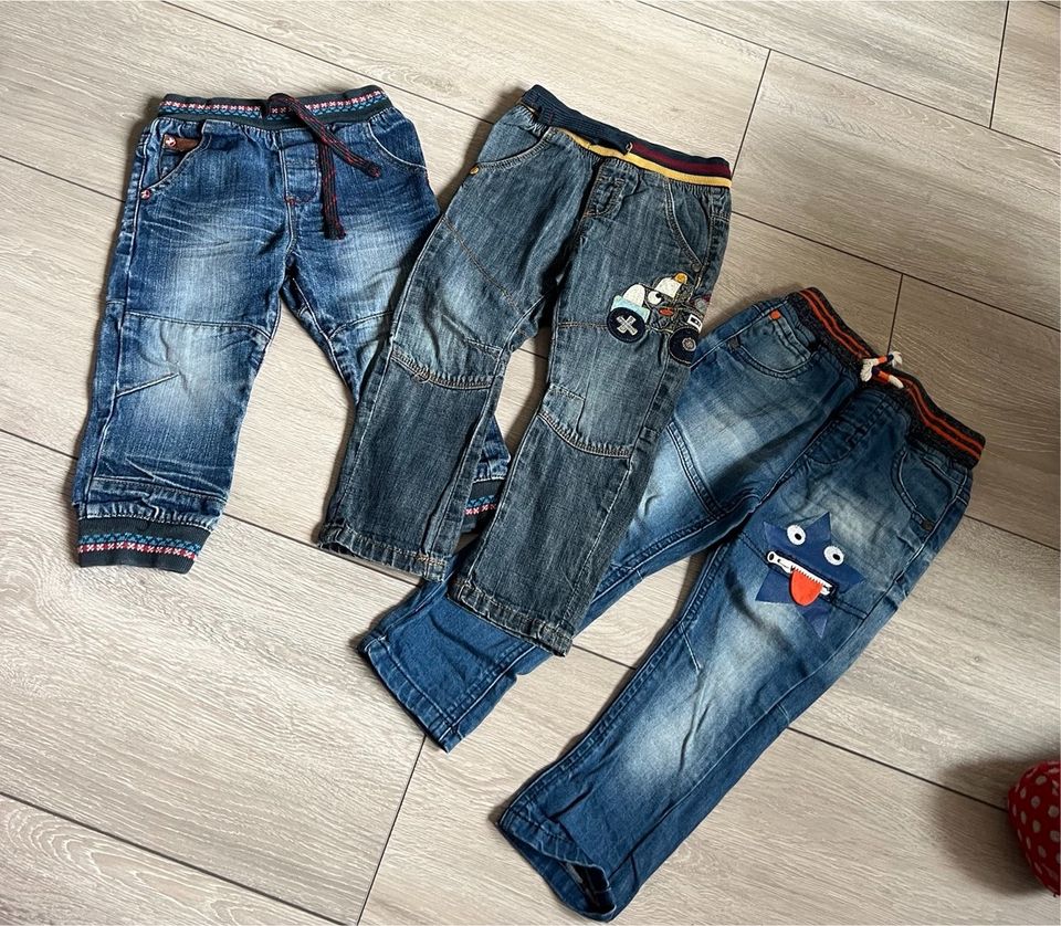 Bekleidungspaket Jeans Junge 92 in Kronau