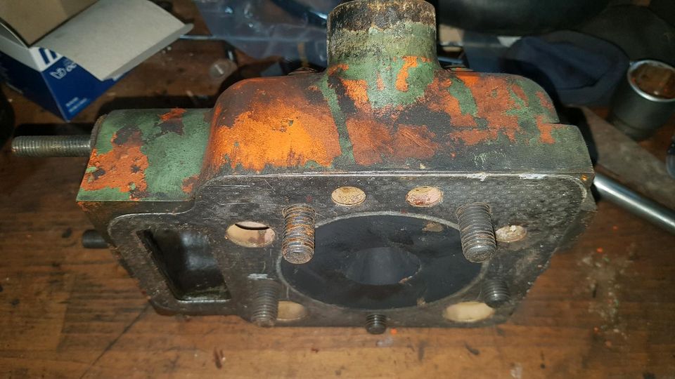 Holder HD1 Zylinderkopf B16 A15 E14 Oldtimer diesel Motor in Wildberg