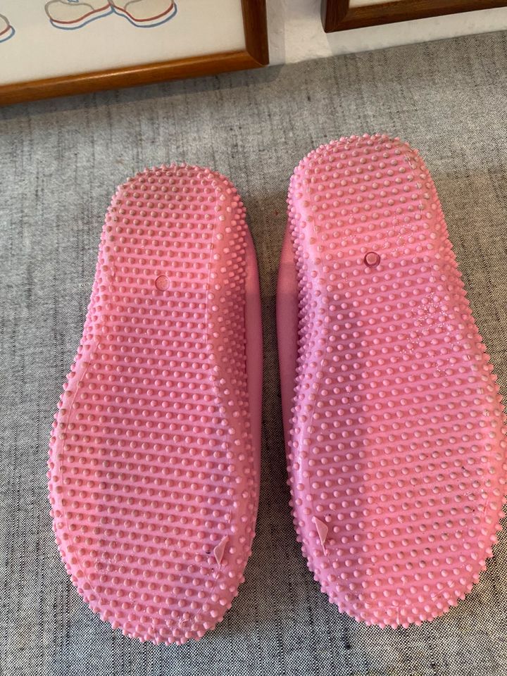 Crocs pink rosa Gr.25/26 Badeschuhe Gr.26 rosa Klettverschluss in Aachen