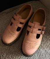 Dr. Martens Mary Janes Rose UK 7 EUR 41 Hessen - Nentershausen Vorschau