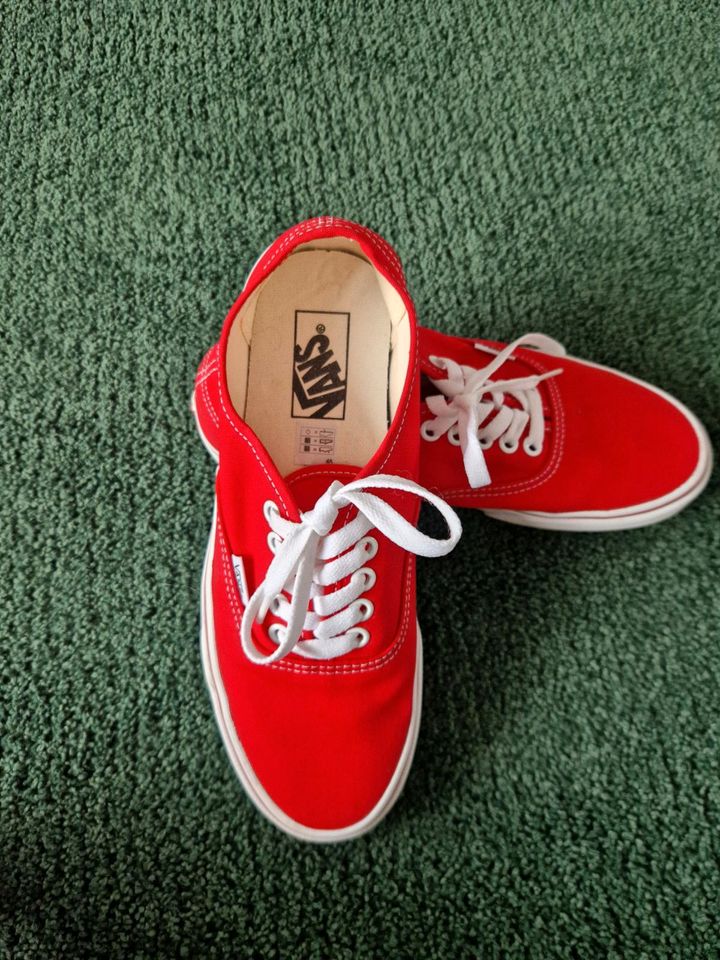 Vans Anaheim Authentic Style Red 39 in Nettetal