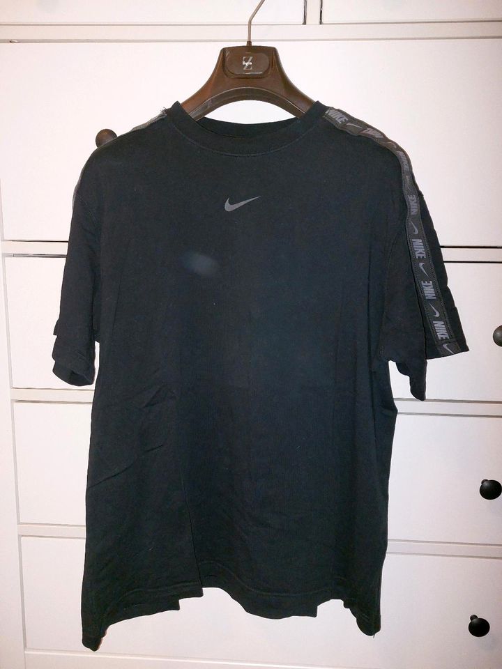 T-Shirt Nike in Borken