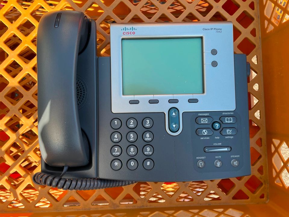 Posten Telefone Panasonic, Yealink, Cisco ab 39€-120€ in Reutlingen