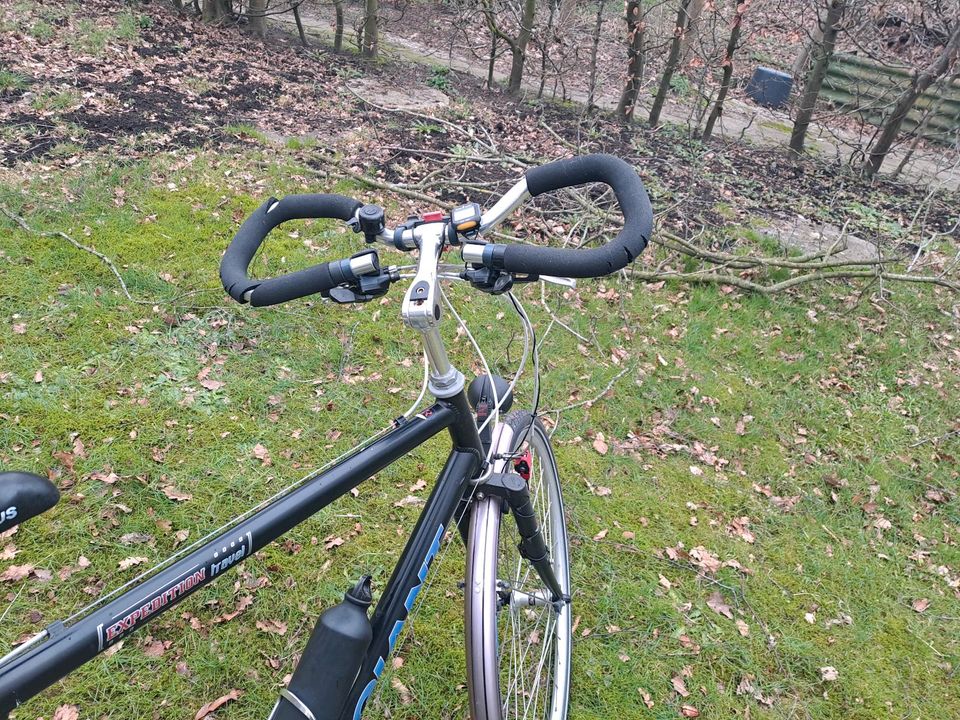 Trekking Bike von Giant in Schafstedt