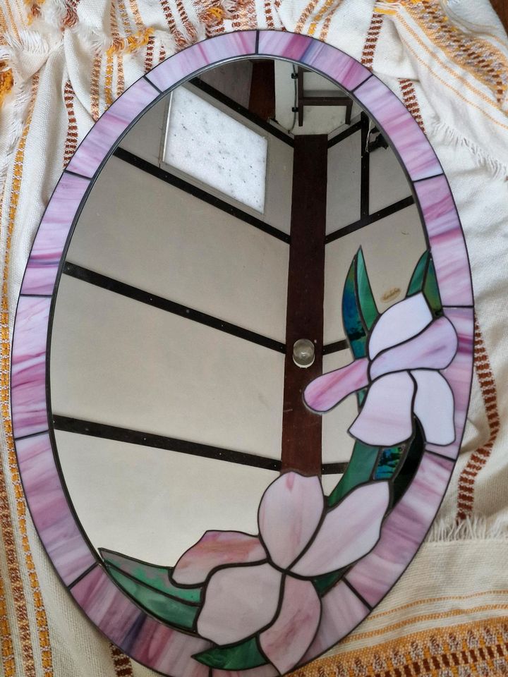 Alter Spiegel mit Bleiglasfassung Tiffany in Netzschkau