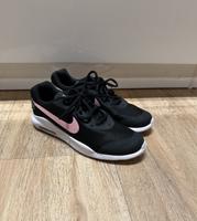 Nike Air Max Oketo Schuhe Turnschuhe gr. 38,5 ~neuwertig~ Niedersachsen - Langenhagen Vorschau