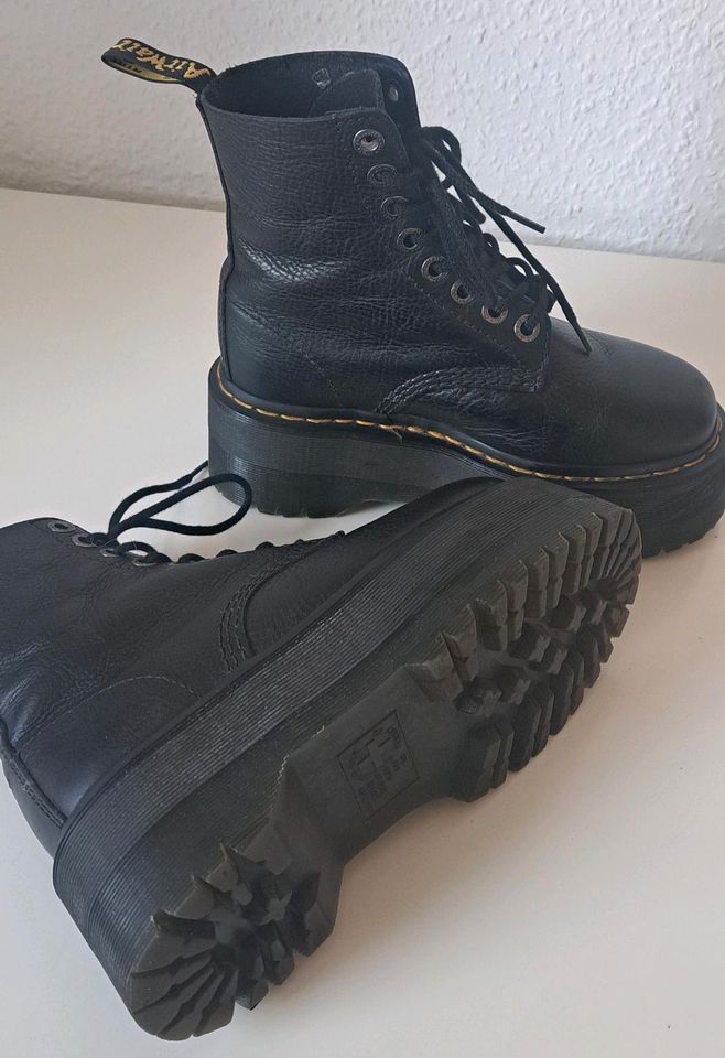Dr. Martens 1460 Pascal Max Plateu in Gr. 36 in Jüterbog