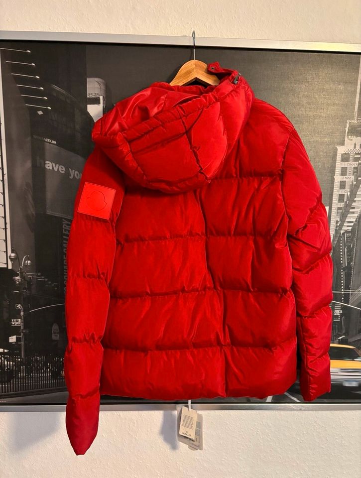 Moncler Jacke in Nürnberg (Mittelfr)