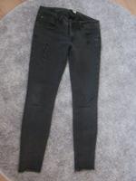 Jeans Gang Faye grau schwarz Größe 28 Damen Nordrhein-Westfalen - Salzkotten Vorschau