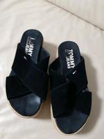 Tommy Hilfiger sandalen Gr. 37 Nordrhein-Westfalen - Mülheim (Ruhr) Vorschau