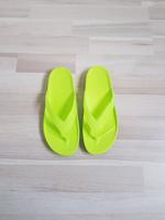Gr. 37 Crocs Sandalen Flipflops Zehentrenner grün kiwi Essen - Essen-Ruhrhalbinsel Vorschau