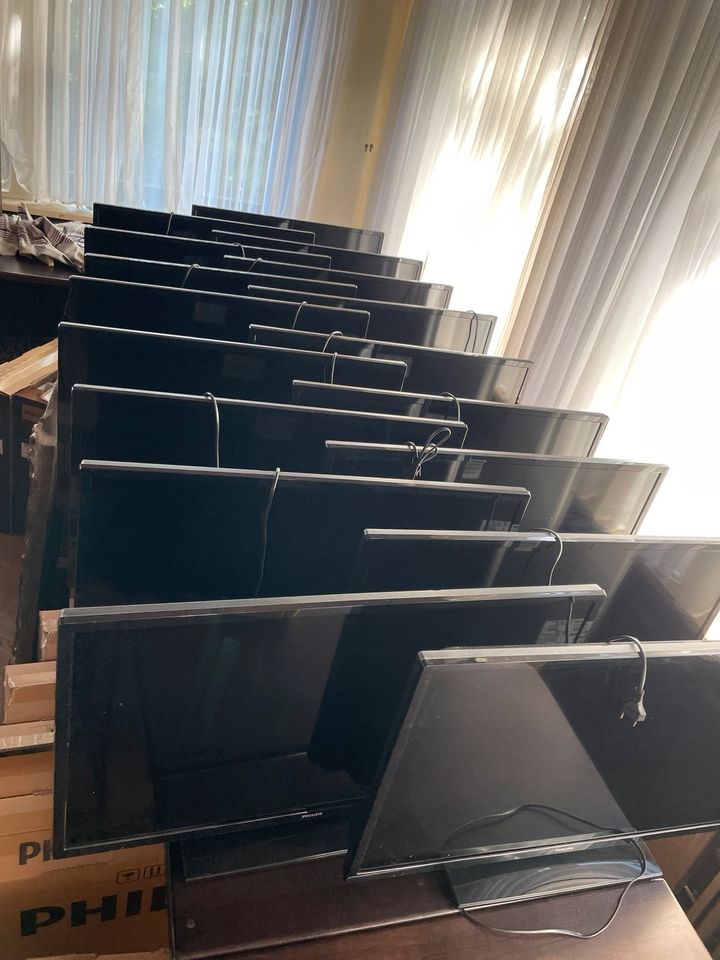 30x Philips 32 Zoll TV - 32HFL2889S/12 in Hamburg