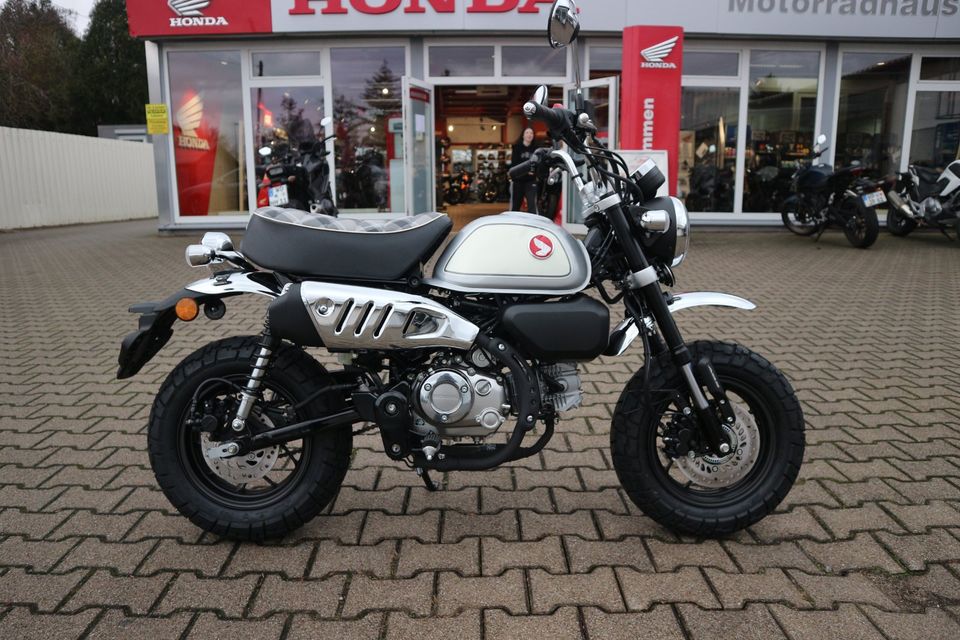 Wir verkaufen eine neue Honda Monkey 125 ccm, 2 Jahre Garantie in Bürstadt