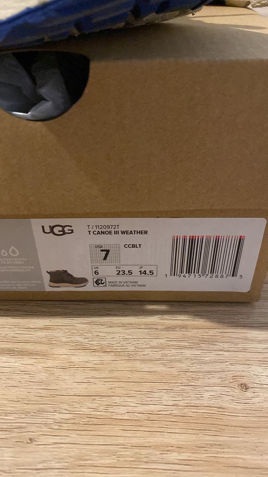 Kinder UGG Schuh in Bad Pyrmont