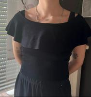 Süßes Croptop / T-Shirt schulterfrei in schwarz Bayern - Frensdorf Vorschau