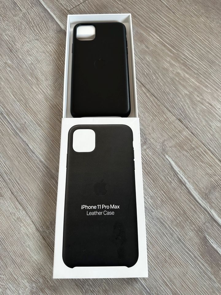 iPhone 11 Pro Max Leather Case schwarz neu in Theeßen